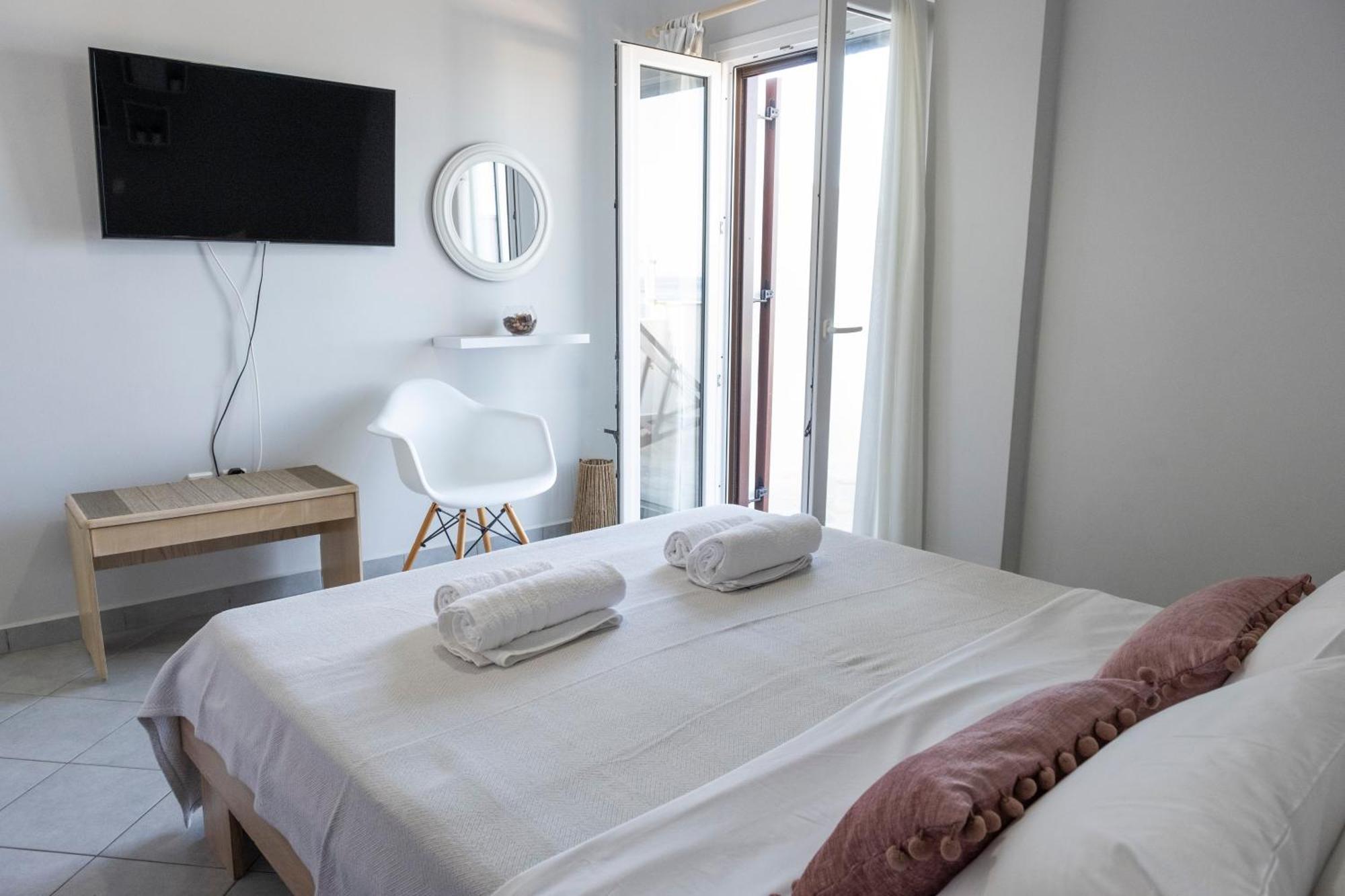 Aegean View Studio #2 Azolimnos Syros Exterior photo